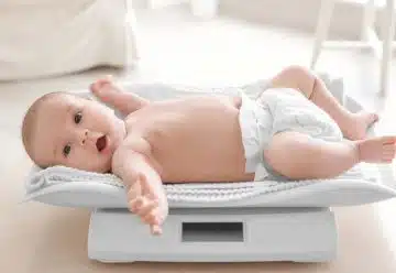 Comprendre la courbe de poids du bébé allaité un indicateur essentiel de sa santé
