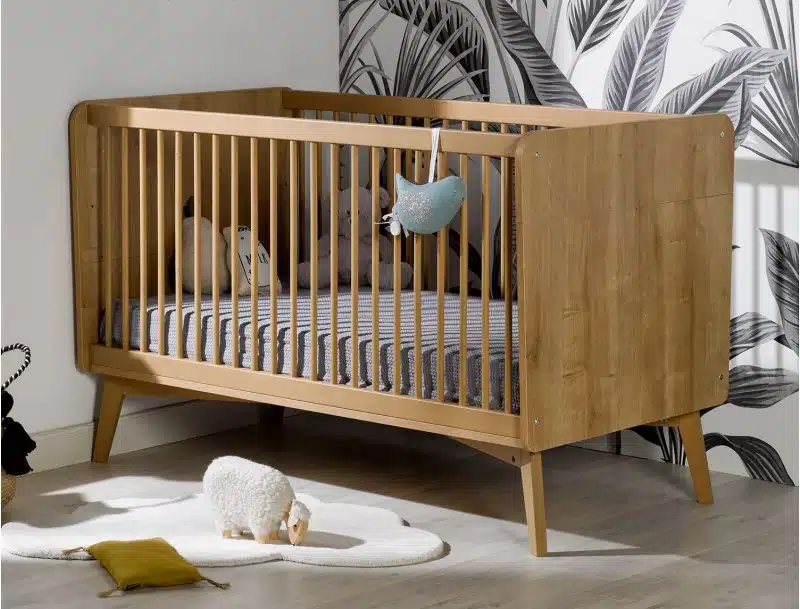 Pourquoi opter pour un lit de bébé en bois massif