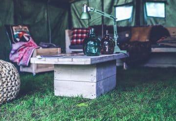 Achat d’une table de camping valise pour vos futures vacances en famille : pourquoi utiliser un comparatif ?
