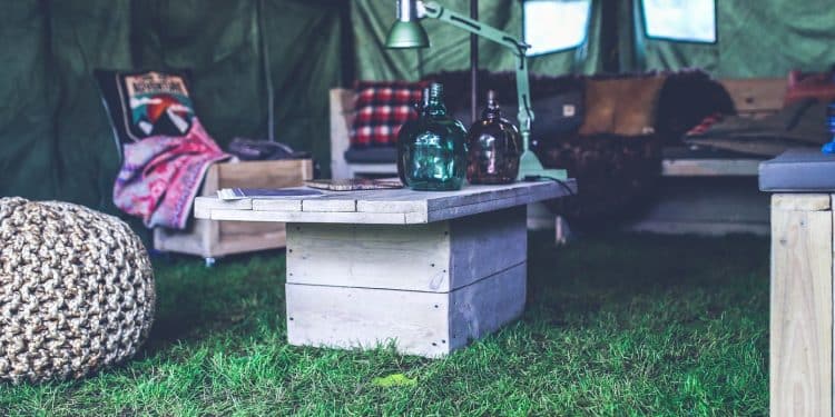 Achat d’une table de camping valise pour vos futures vacances en famille : pourquoi utiliser un comparatif ?
