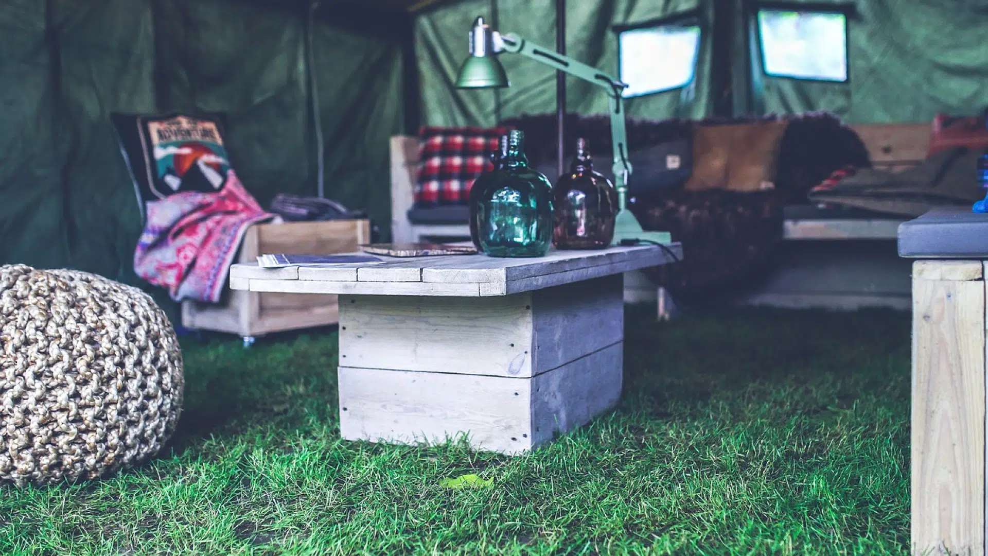 Achat d’une table de camping valise pour vos futures vacances en famille : pourquoi utiliser un comparatif ?