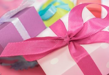 Comment choisir ses cadeaux à offrir ? Guide pratique pour faire plaisir à coup sûr !
