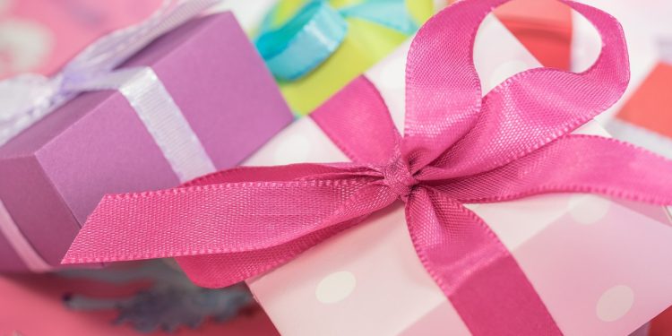 Comment choisir ses cadeaux à offrir ? Guide pratique pour faire plaisir à coup sûr !
