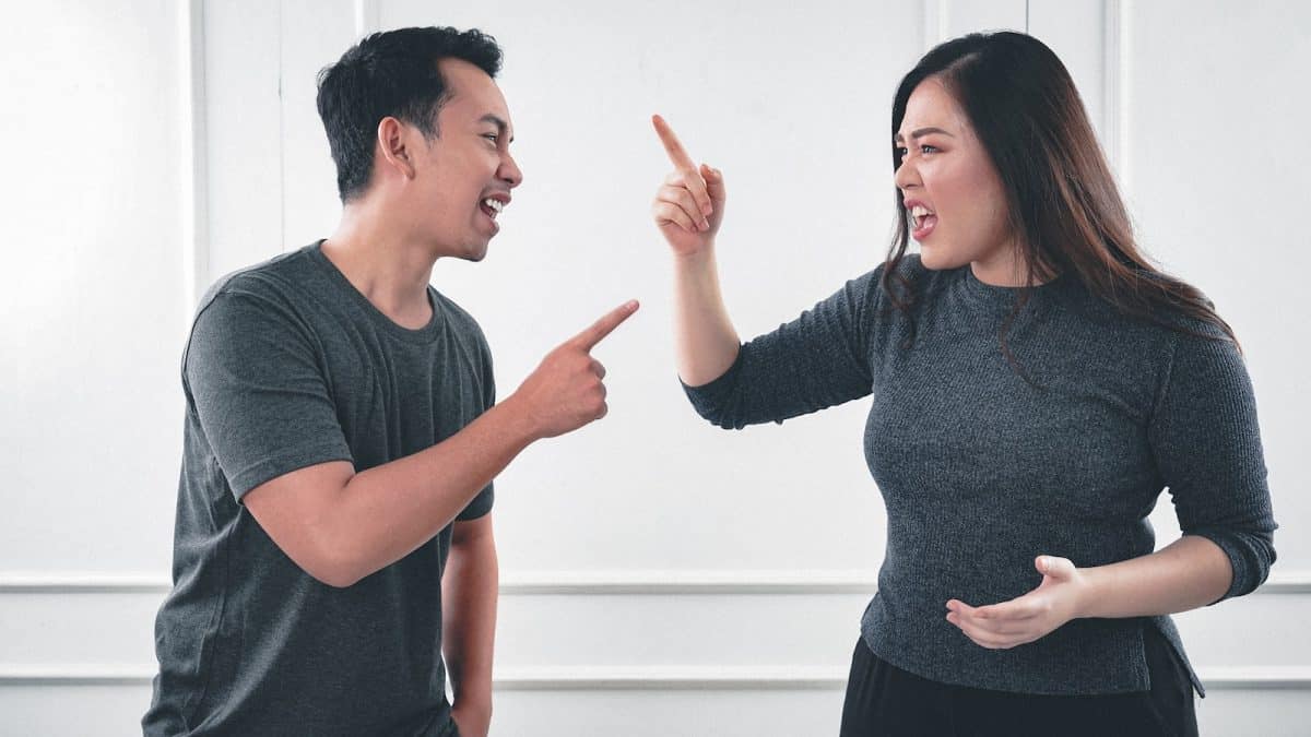 Comment ne plus être jalouse : 4 astuces simples pour vous aider à surmonter votre jalousie